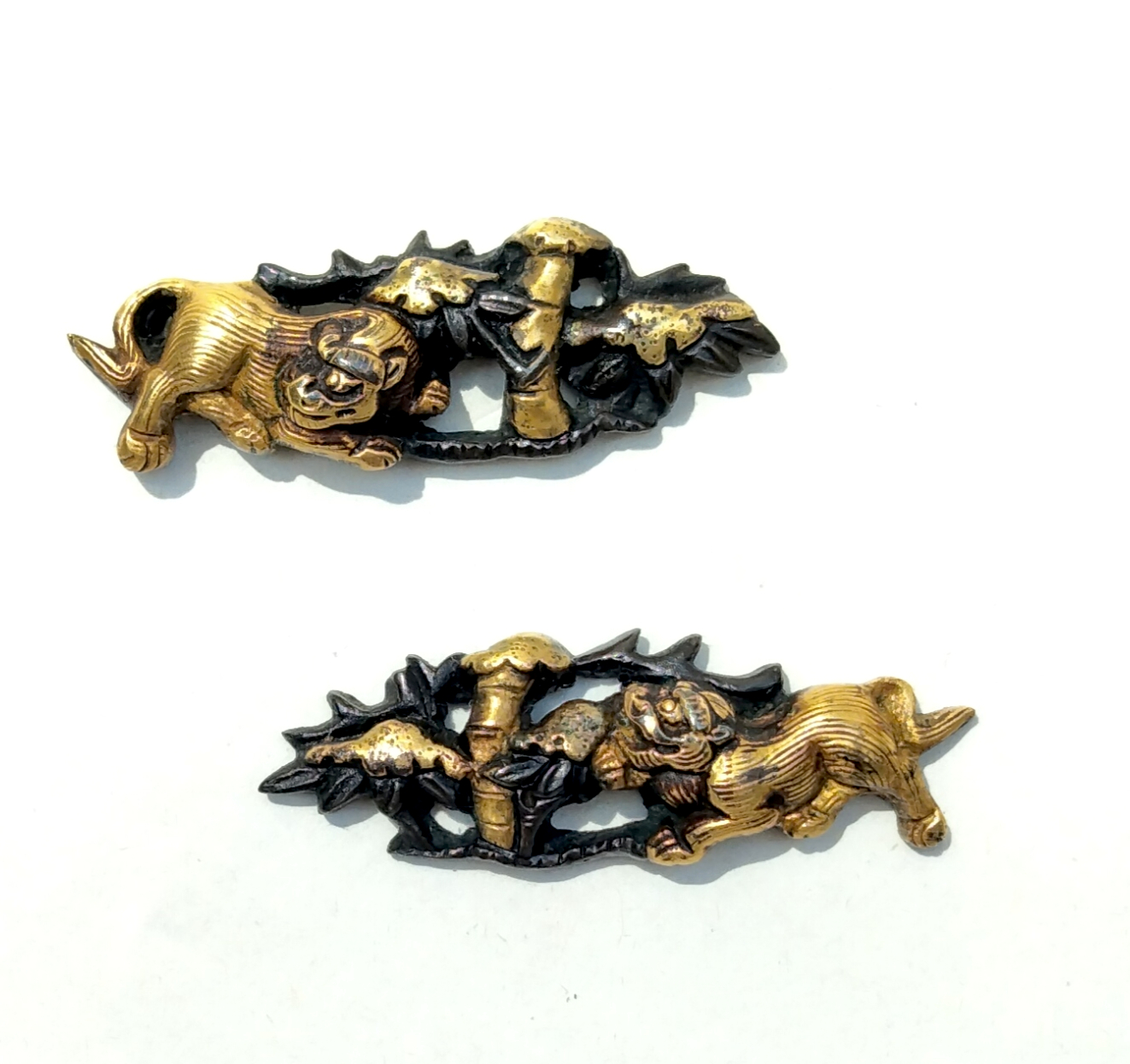 Bamboo and Tiger Design Menuki